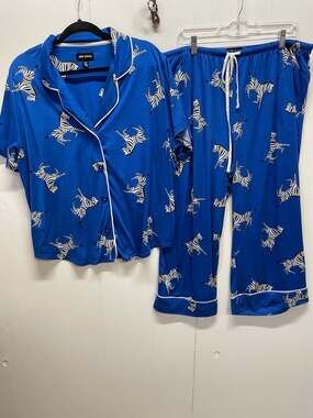 Room Service Women's Pajama 2pc Set Size XL Short Sleeve Cobalt Blue Zebra Print